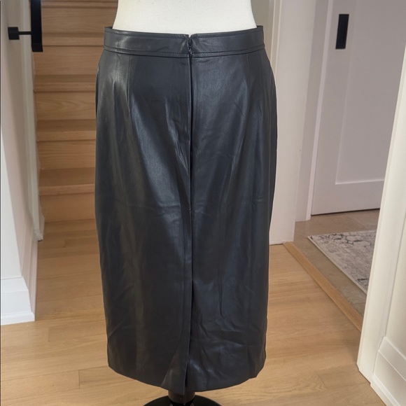 J. Crew Black Vegan Leather Pencil Skirt Size 8 - Picture 3 of 6